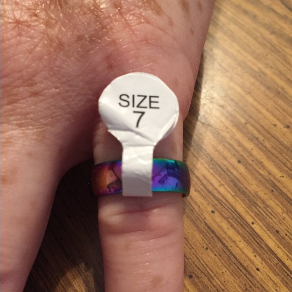 Beautiful multicolored ring - Picture 2 of 2